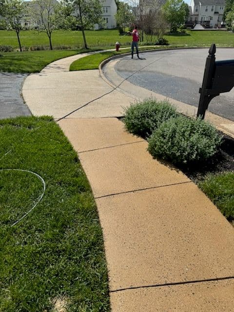 Gallery photos for Gainesville Home Revitalized with Power Washing: Image #2