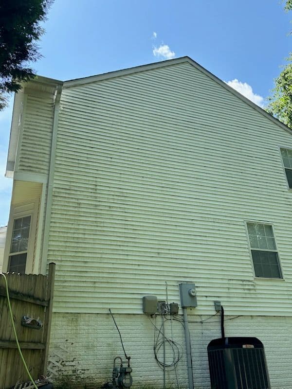 Gallery photos for Transform Your Home's Exterior with Expert Washing: Image #1